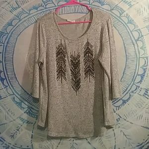 Grey arrow shirt